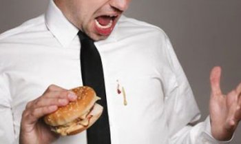 如何去掉定做T恤衫/工作服等服裝上面的頑固油污?